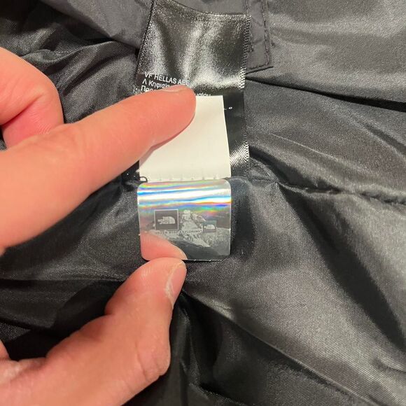 The North Face Men's White Puffer Jacket - Picture 6 of 7